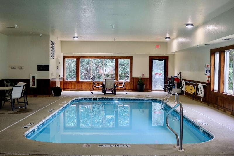 Best Western Fostoria Inn & Suites 4