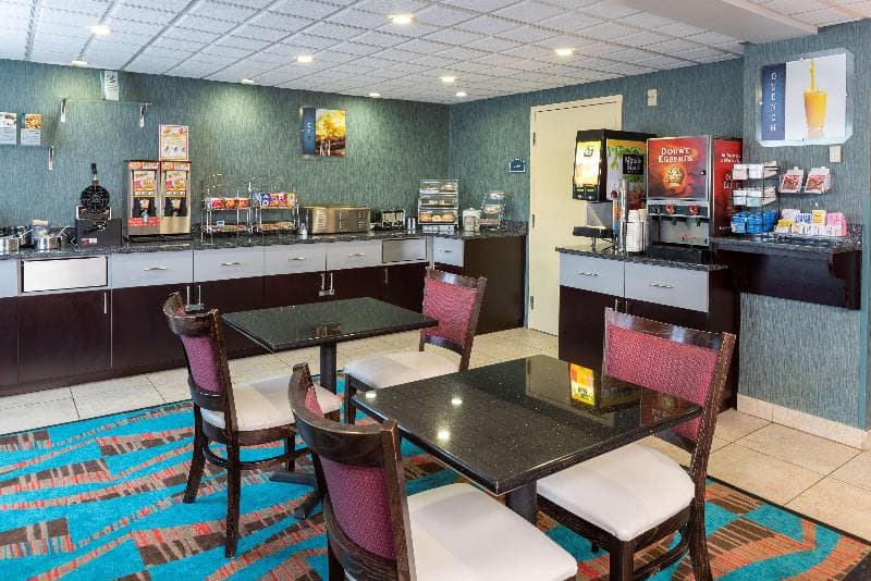 Best Western Dutch Valley Inn 3