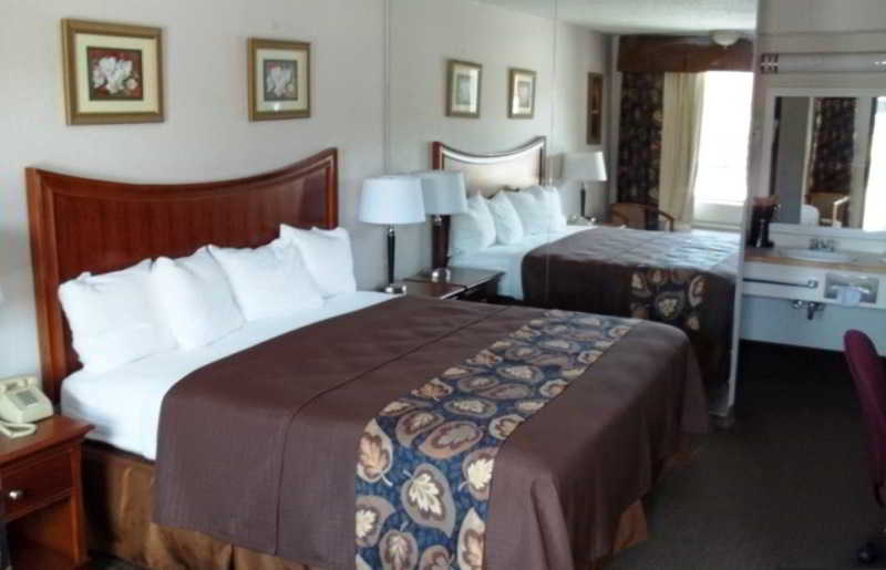 Raintree Inn 3