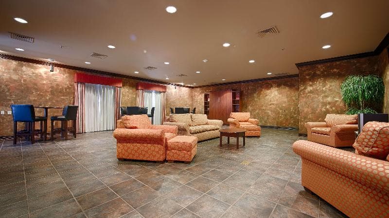 Best Western Plus Cimarron Hotel & Suites photo 1