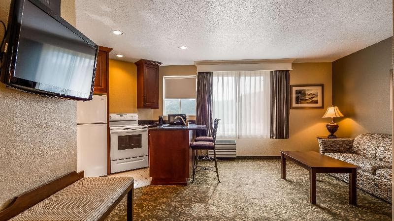 Best Western Salbasgeon Inn & Suites of Reedsport 2
