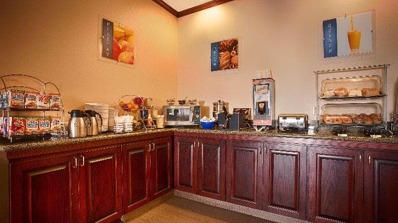 Best Western Plus Executive Inn 3