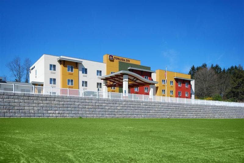 Paradise Inn & Suites 4