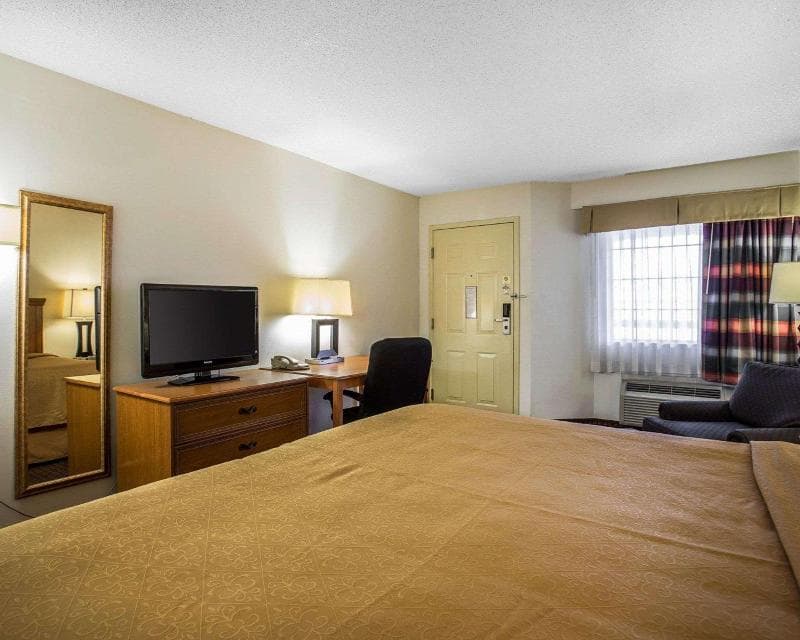Quality Inn 5