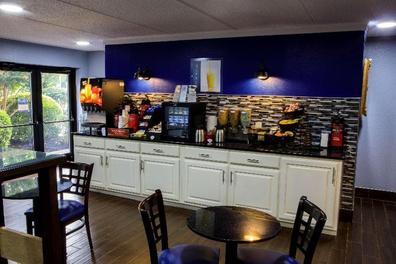 Best Western Shelbyville Inn And Suites Celebratio 2