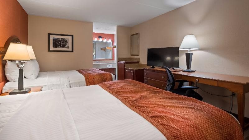 Best Western Shelbyville Inn And Suites Celebratio 4