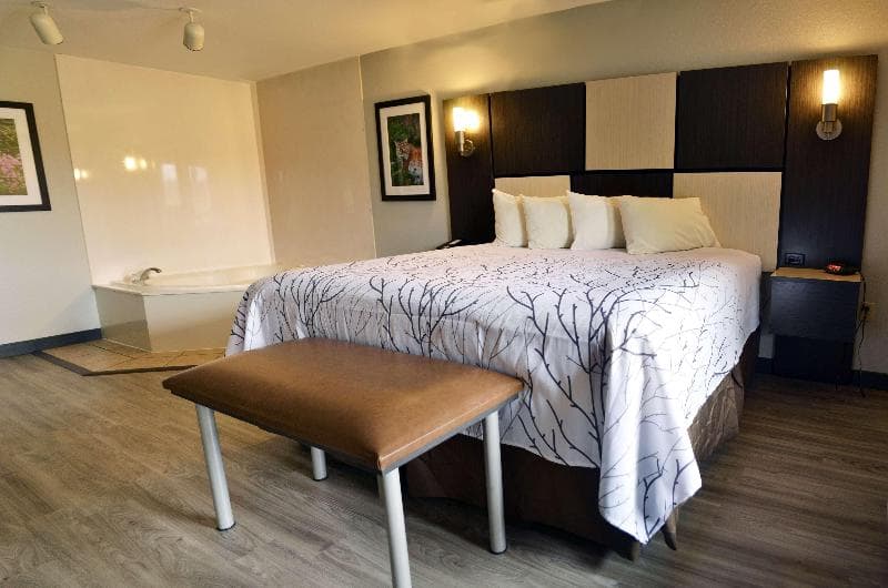 Best Western Cades Cove Inn 3