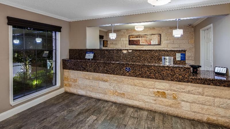 Best Western Brady Inn 4