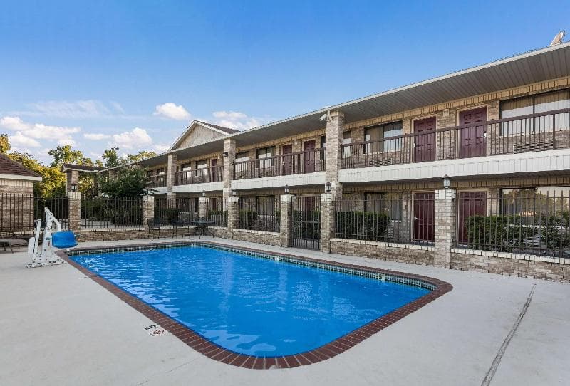 Best Western Willis 5