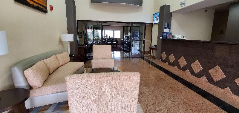 Best Western Executive Inn & Suites 4