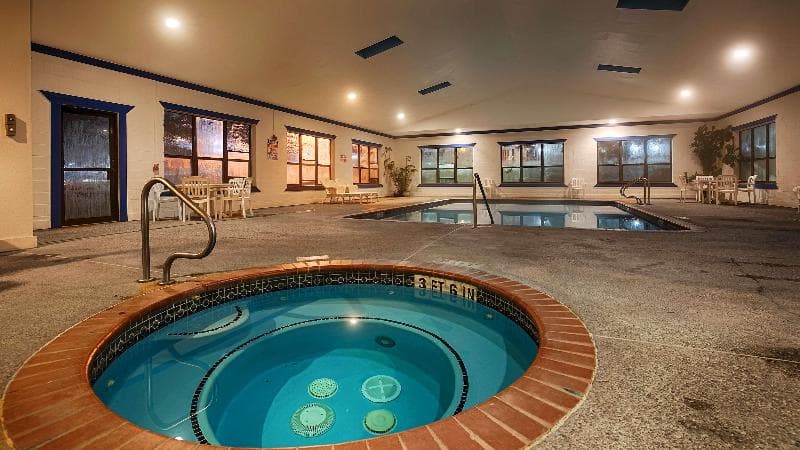 Best Western Executive Inn & Suites 5