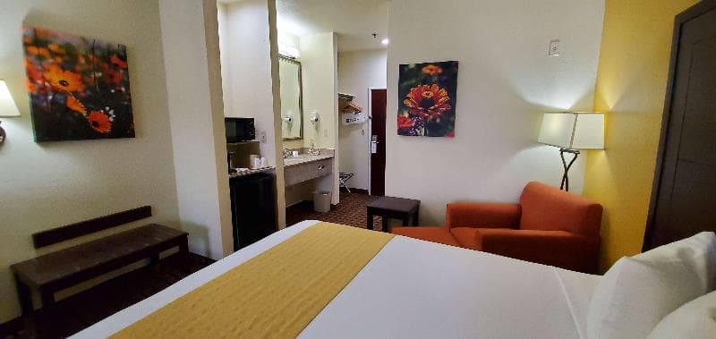 Best Western Executive Inn & Suites 3