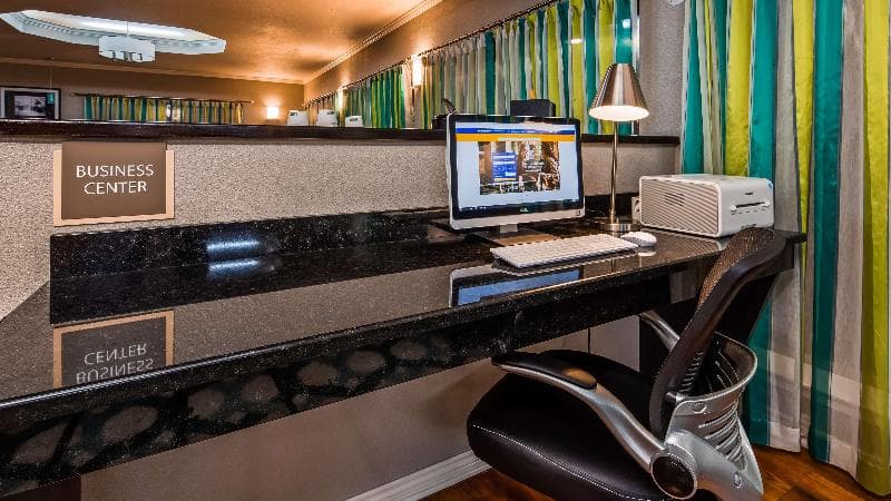 Best Western Post Oak Inn 1