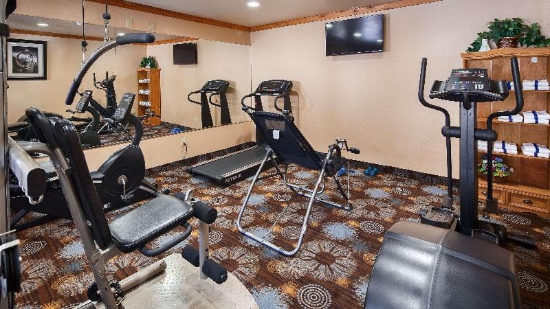 Best Western Windwood Inn & Suites 2