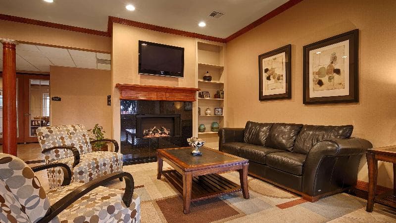 Best Western Cleveland Inn & Suites 5