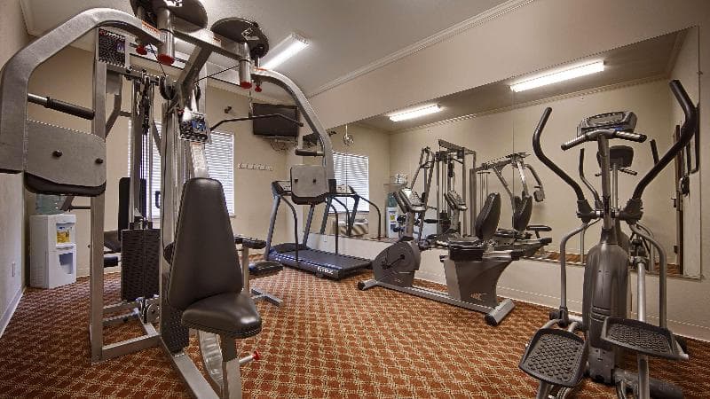 Best Western Limestone Inn & Suites 2
