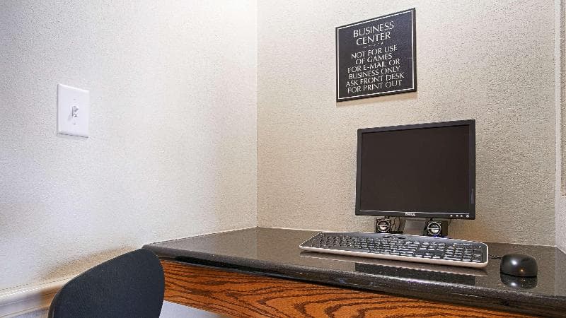 Best Western Limestone Inn & Suites photo 1