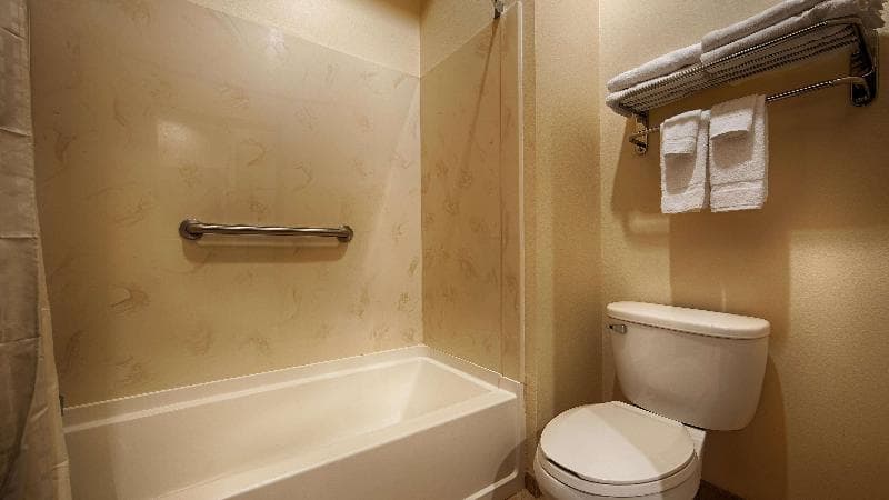Best Western Lockhart Hotel & Suites 5