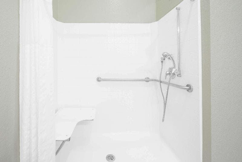 Baymont by Wyndham Pearsall 4