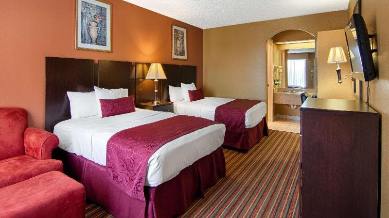 Best Western Mt. Pleasant Inn 4