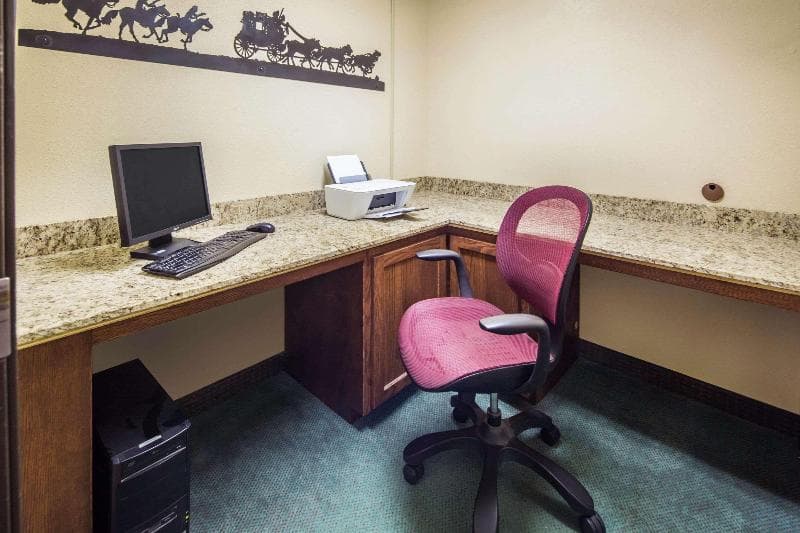 Quality Inn photo 1