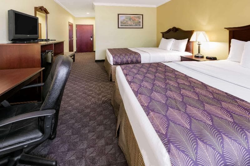 Days Inn by Wyndham Salado 3