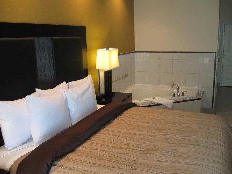 Red Roof Inn & Suites Longview 3