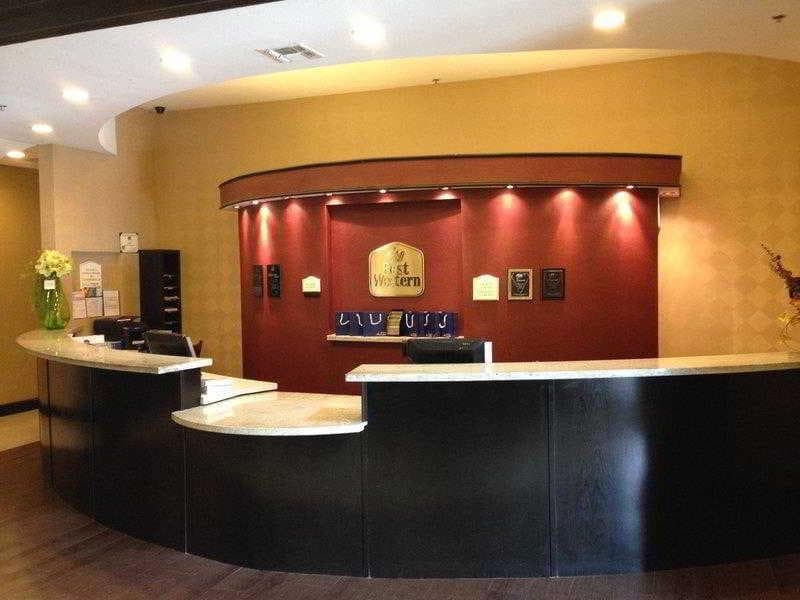 Red Roof Inn & Suites Longview main