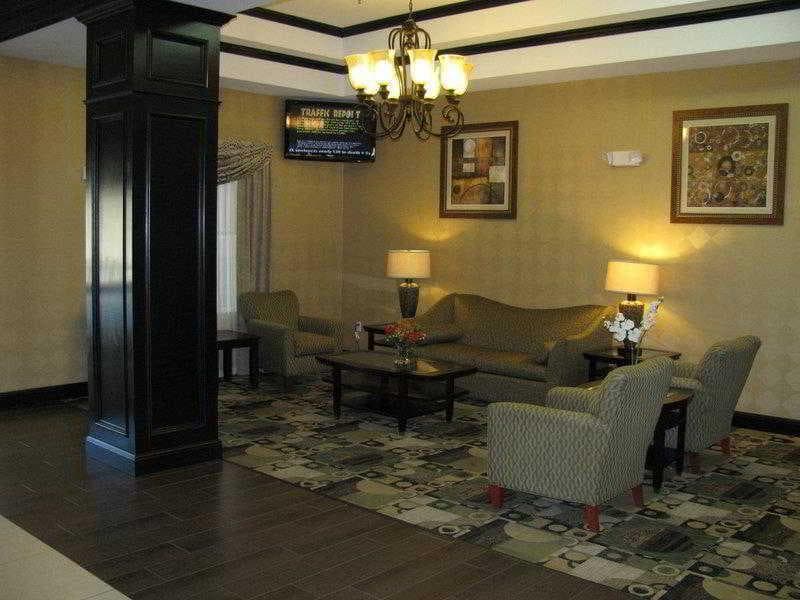 Red Roof Inn & Suites Longview photo 1