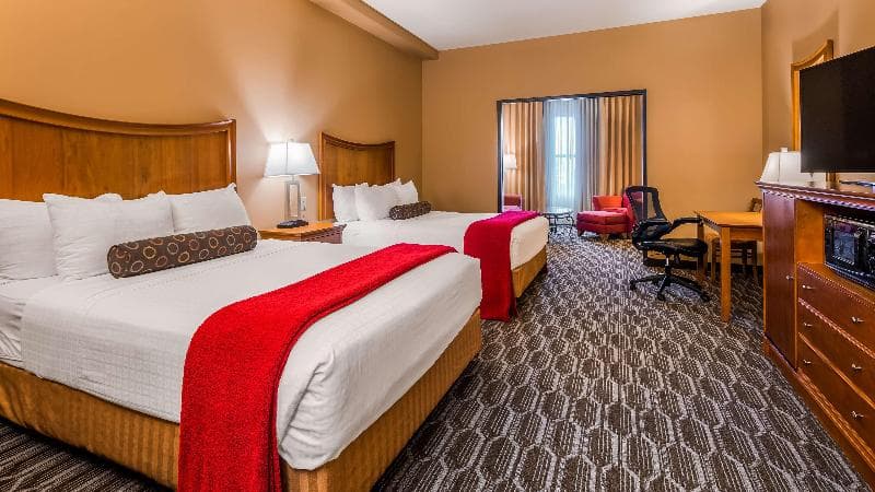 Best Western Plus Swiss Chalet Hotel & Suites photo 1