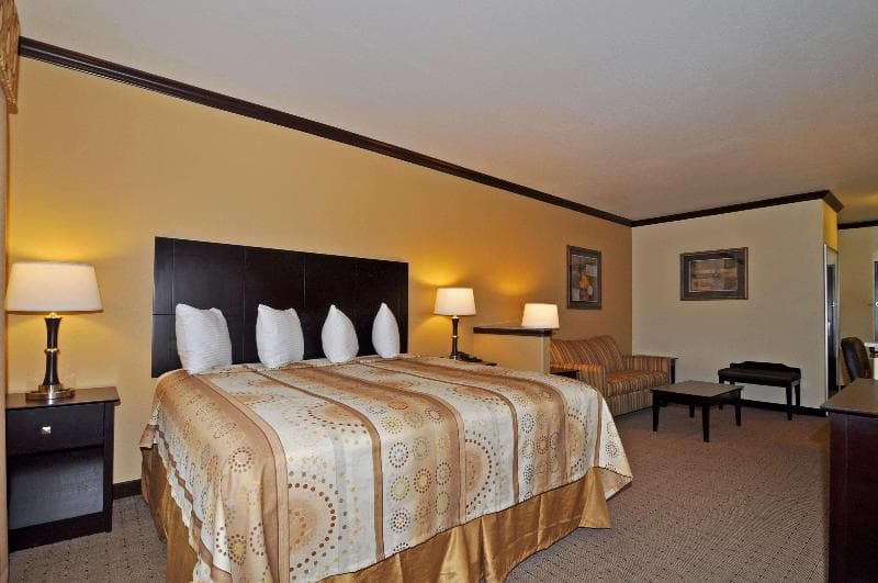 Best Western Plus Royal Mountain Inn & Suites 2