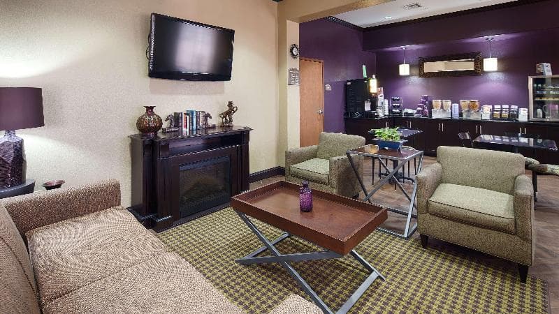 Best Western Giddings Inn & Suites 3