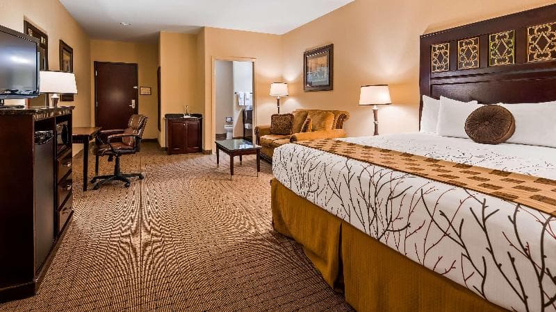Blanco Luxury Inn & Suites 3