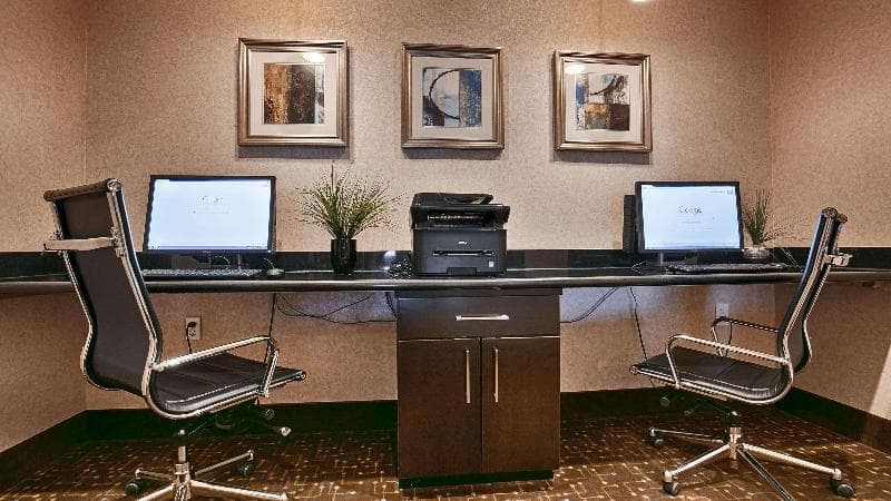 Best Western Plus Lytle Inn & Suites photo 1