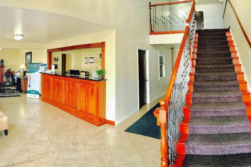 Best Western Carriage House Inn 2