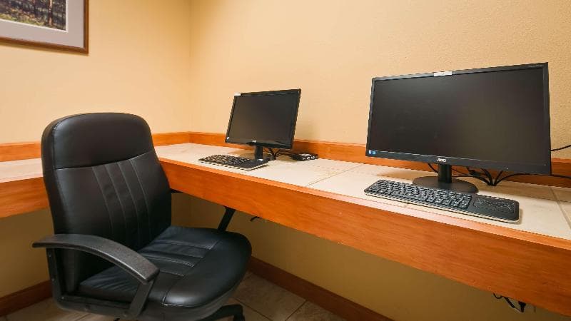 Best Western Plus The Inn at Horse Heaven photo 1