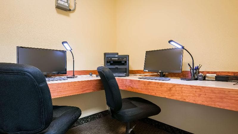 Best Western Plus Grapevine Inn photo 1