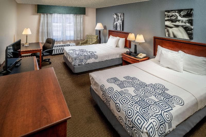 Best Western Huntington Mall Inn 5