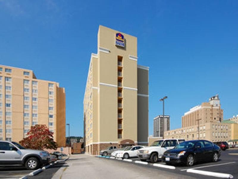 Quality Inn & Suites 4
