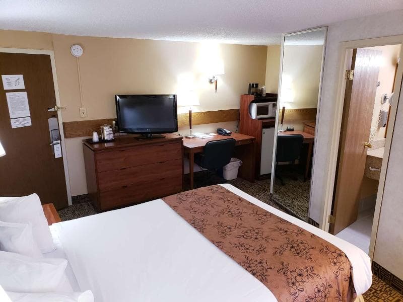 SureStay Plus Hotel by Best Western Black River Falls 5