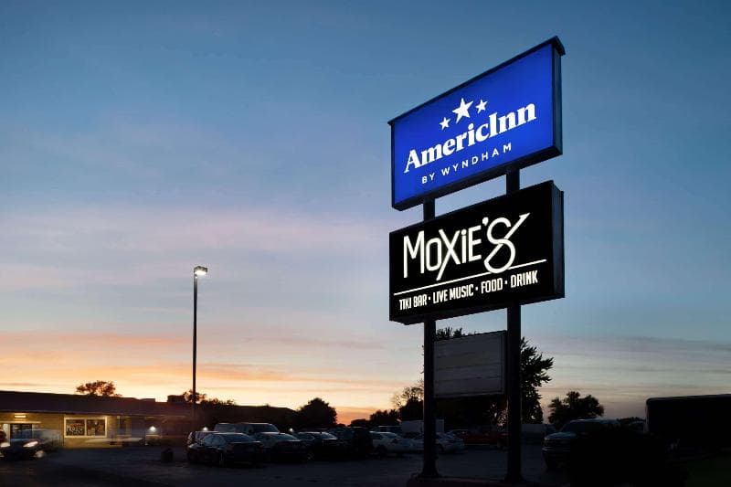 AmericInn by Wyndham La Crosse Riverfront Conference Center photo 1