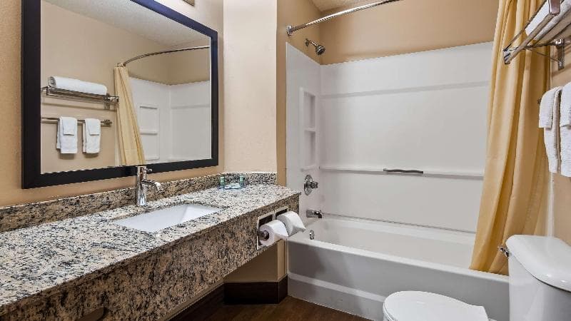 Best Western Dodgeville Inn & Suites 5
