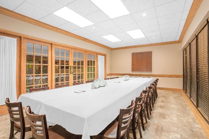 Ramada by Wyndham Waupaca photo 1