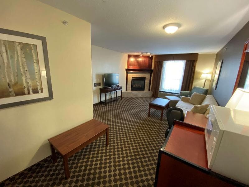 Best Western Strathmore Inn 2