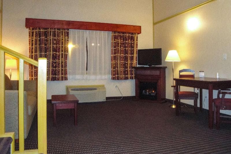 All Stay Suites Westlock photo 1
