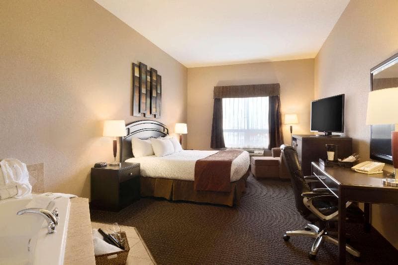 Days Inn by Wyndham Innisfail 5