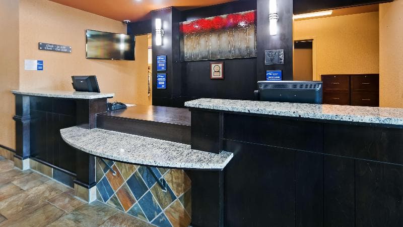 Best Western Bonnyville Inn & Suites 5