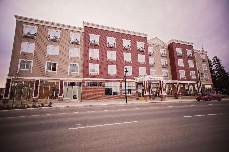 Best Western Plus Chateau Inn Sylvan Lake 3