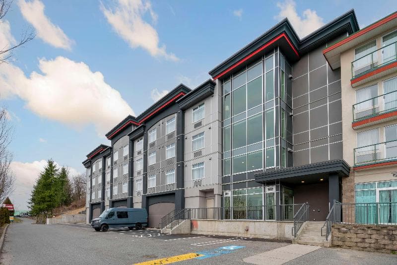 Best Western Plus Mission City Lodge 3