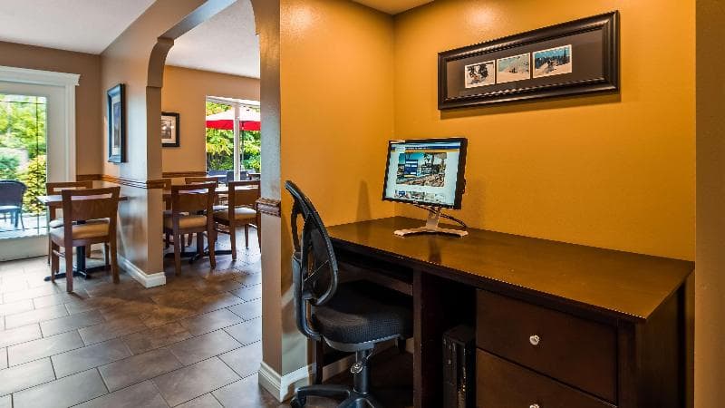 Best Western Sicamous Inn photo 1